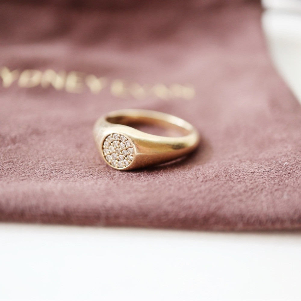 Sydney Evan Oval Pinky Signet Ring 4